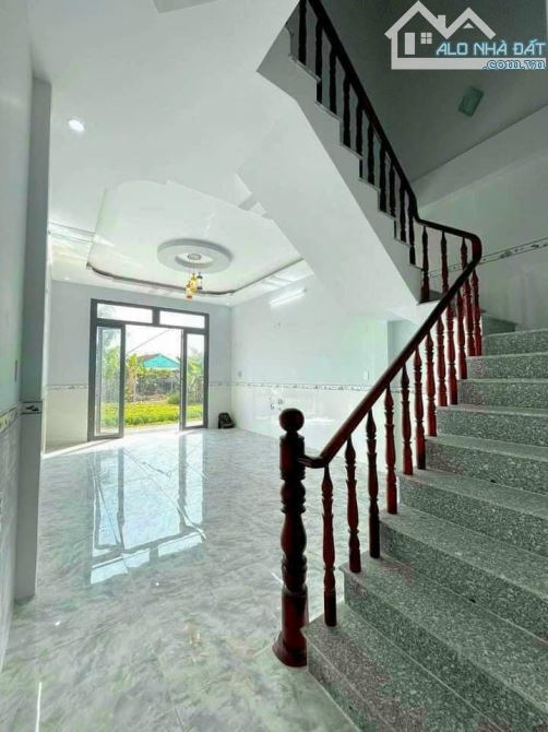 Bán nhà Xã Long Trạch, Huyện Cần Đước, L.A; Dt 96m2, 1 lầu; gần KCN Cầu Tràm - 2