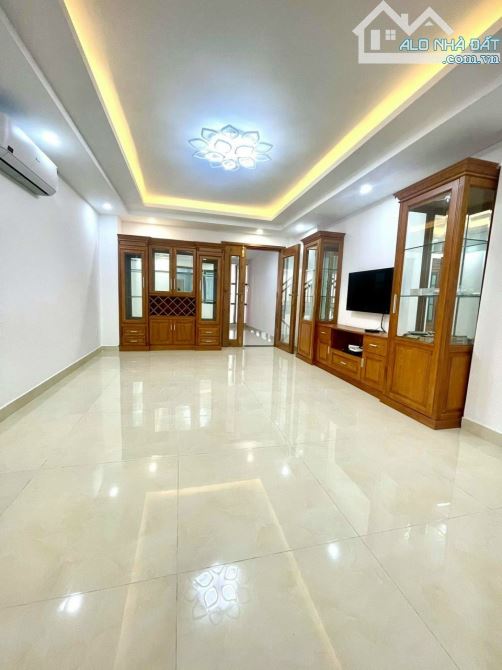 Nhà Mặt Tiền Nội Bộ🌸Dương Quảng Hàm P5.Sau Lưng Tòa Án : 4x20m Trệt.4 lẦU. 7PN.Thang Máy - 4