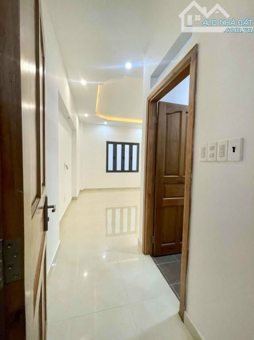 Nhà Mặt Tiền Nội Bộ🌸Dương Quảng Hàm P5.Sau Lưng Tòa Án : 4x20m Trệt.4 lẦU. 7PN.Thang Máy - 8