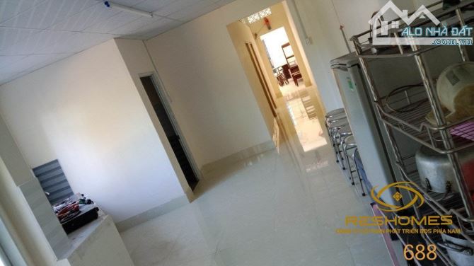 Nhà bán 279m2 Bình Hoà mặt tiền 32m giá chỉ 2,25 tỷ có nhà cấp 4 và view sông mát mẻ