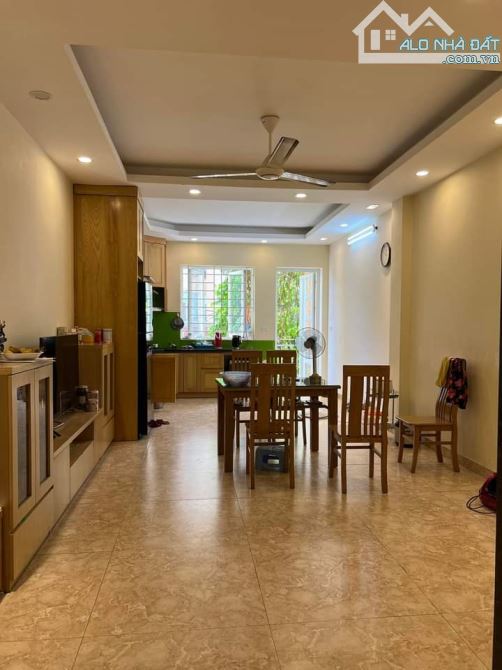 BÁN NHÀ NGHĨA ĐÔ LÔ GÓC, Ô TÔ CHẠY VÒNG QUANH, 2 MẶT NGÕ Ô TÔ, KINH DOANH. - 2