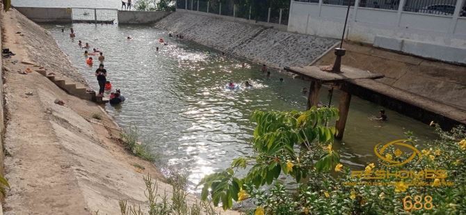 Nhà bán 279m2 Bình Hoà mặt tiền 32m giá chỉ 2,25 tỷ có nhà cấp 4 và view sông mát mẻ - 2