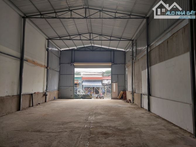 Cho thuê nhà xưởng 450m2 Ngã Tư Ga phường Thạnh Lộc Quận 12