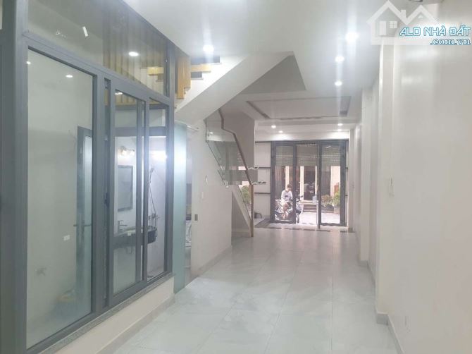 NHÀ MỚI CÓNG,TRỆT TRỐNG SUỐT ,4MX15M 1 TRỆT 2 LẦU- 1TUM NGAY GIGAMALL