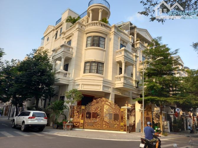 Biệt Thự Căn Góc💥Cityland Park Hills💥 Nguyễn Văn Lượng P10💥8X20M.Hầm 4 Lầu Thang Máy