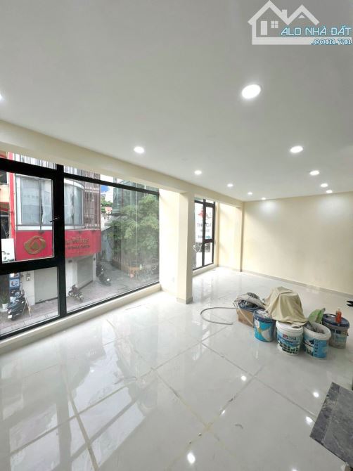 Siêu phảm góc 2 mặt tiền Nguyễn Văn Trỗi Q.Phú Nhuận ngang 11m- 2 tầng HĐT 100tr giá 52 tỷ - 1