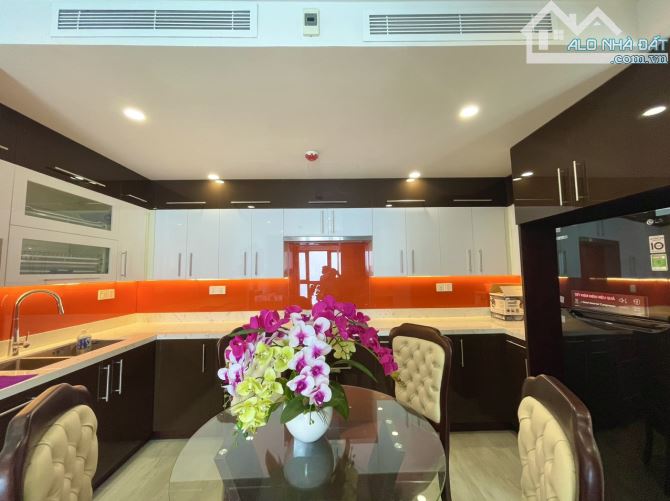 Cần Bán Nhiều Căn Hộ Gold Coast Nha Trang View Biển Sát Đường Trần Phú - 3