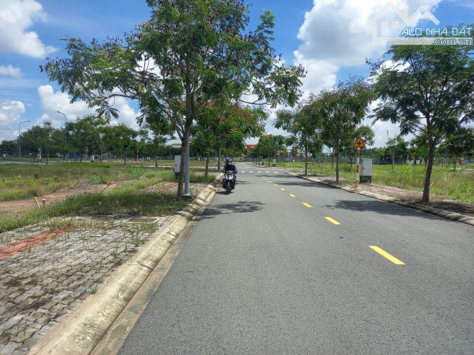 Bán đất Lago MT đường 824 Bến lức Long An - 3