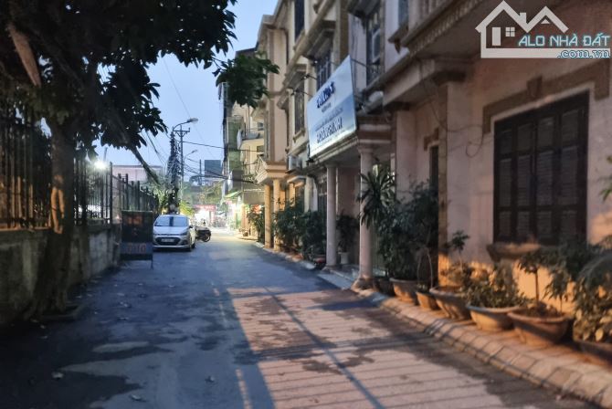 Bán nhà phân lô ngõ 104 Định Công, 65m2, 22 tỷ