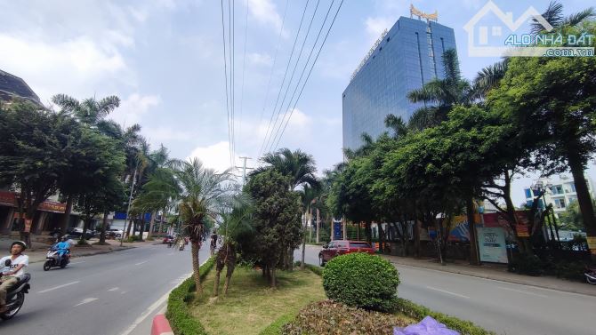 Bán Nhà Phúc La Xala Lô góc 50m mt4,4m 5 tầng, mặt hồ, ô tô vào nhà,KD, an sinh cực đỉnh