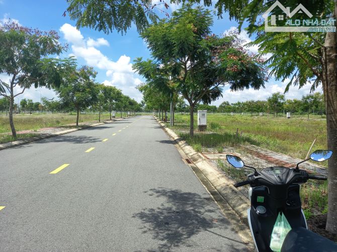Bán đất Lago MT đường 824 Bến lức Long An - 4