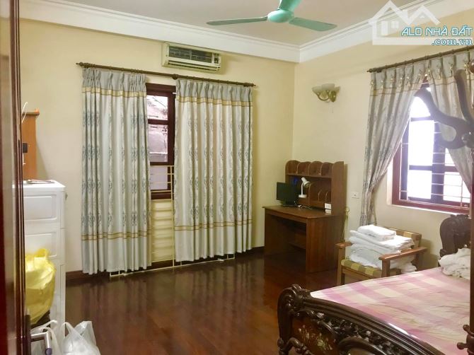 Bán nhà phân lô ngõ 104 Định Công, 65m2, 22 tỷ - 2