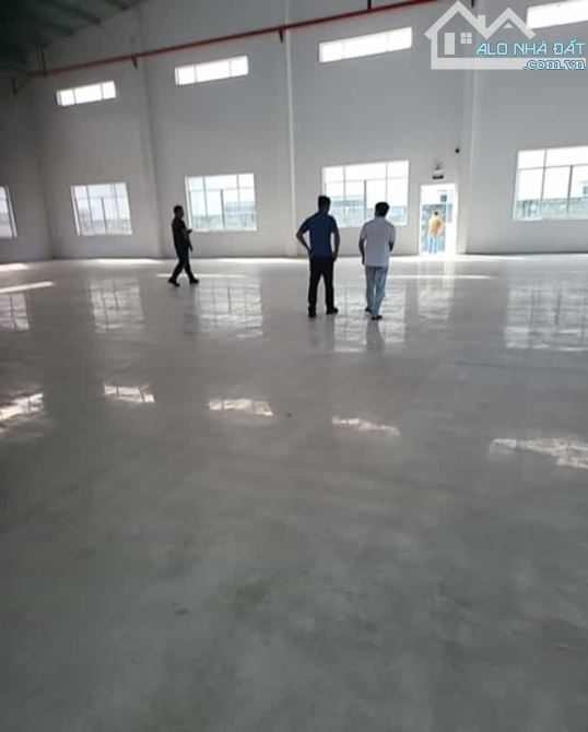 Cho thuê 2720m2 xưởng trong khu công nghiệp bến cát giá : 3 usd/m2 - 1