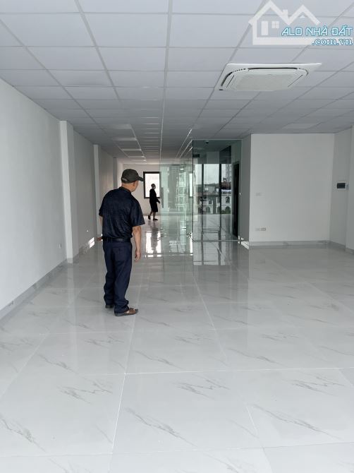 Cho thuê sàn văn phòng mới đẹp, 125 m2/tầng, sàn thông, thiết kế hiện đại thoáng mát - 4