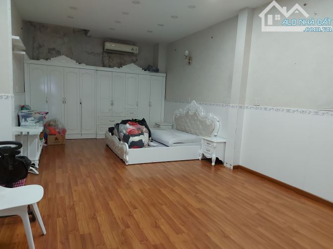 Bán nhà Lạc Long Quân, T. Bình, Hẻm 8m, 60m2, 4 tầng, giá 7.5 tỷ - 1