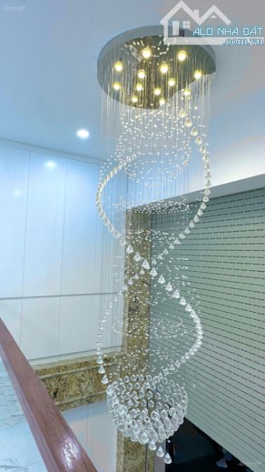 Tòa 56m2*7T thang máy KPL 19 Mai Động, Minh Khai, đường ô tô tránh. Tòa nhà đẳng cấp 5 sao