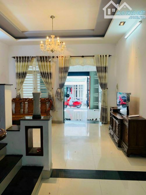 6.8 tỷ- bán gấp nhà 2 tầng (NGANG 5M) 85 M2 hẽm 6m đường 9 ,P.LINH TÂY, tp.thủ đức