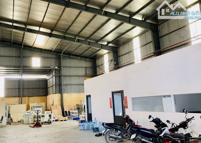 Cho thuê 600m2 nhà kho có PCCC gần thiên đường bảo sơn