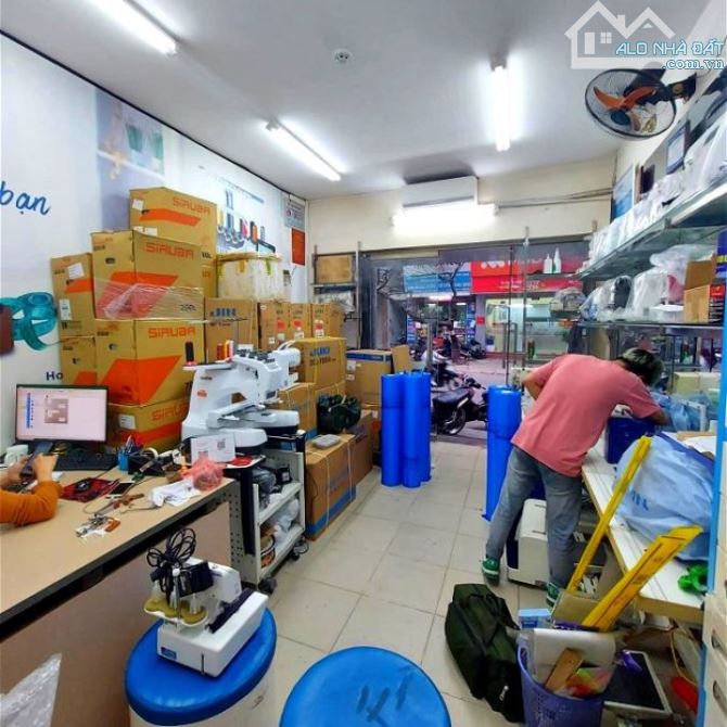 Bán nhà mặt phố QUỐC TỬ GIÁM 51m2 mặt tiền 3,9m 5 tầng, 2 mặt thoáng vỉa hè 6m Giá 26,8 tỷ - 1