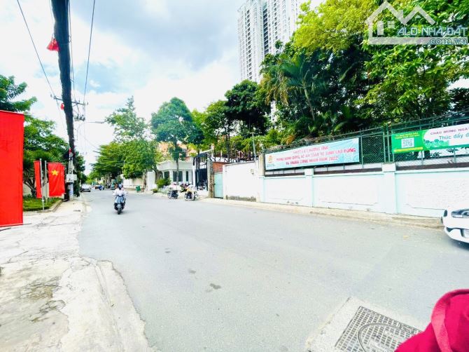 Bán Đất 1343m2(26mx54m) Xây Cao Tầng-Mặt Tiền Đường Trần Ngọc Diện,Thảo Điền,Quận 2