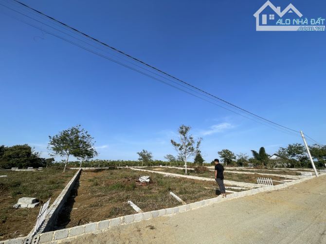 Chủ gởi bán lô đất cực đẹp tại đường Lê Thị Riêng,Lộc  Châu, Bảo Lộc. 512m² - 3ti750 - 2