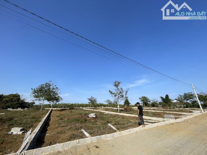 Chủ gởi bán lô đất cực đẹp tại đường Lê Thị Riêng,Lộc  Châu, Bảo Lộc. 512m² - 3ti750 - 3