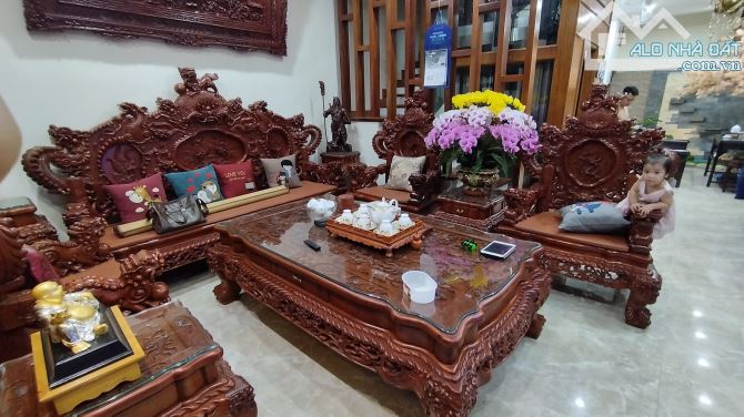 Chủ bán nhà mặt phố ĐỘI CẤN Đội Nhân 5T lô góc 2 ngõ mặt ô tô 49m2 10 TY - 5