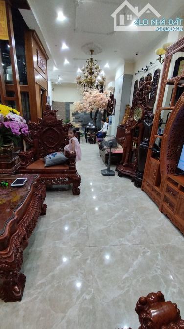 Chủ bán nhà mặt phố ĐỘI CẤN Đội Nhân 5T lô góc 2 ngõ mặt ô tô 49m2 10 TY - 7