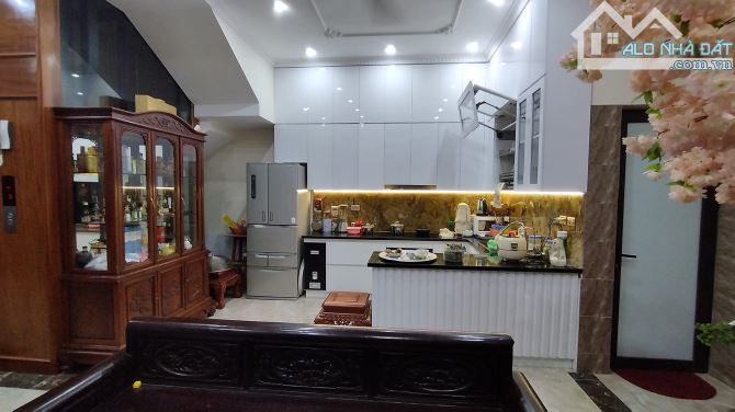 Chủ bán nhà mặt phố ĐỘI CẤN Đội Nhân 5T lô góc 2 ngõ mặt ô tô 49m2 10 TY - 8