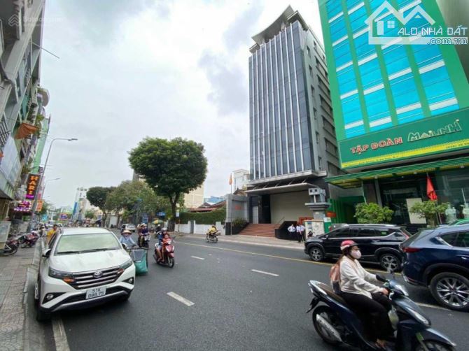 Siêu phẩm building MT Nguyễn Bỉnh Khiêm P.Dakao Q.1 DT:13x26m- 2 hầm 9 tầng HDT 600tr/th