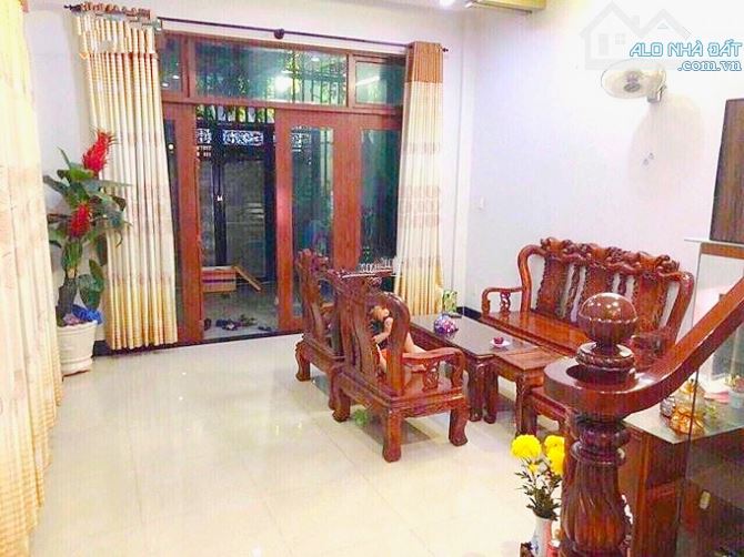 Trung Tâm Hải Châu, Gần Bệnh Viện Đa Khoa, DT 55m2 x3 tầng, chỉ 3.5 tỷ