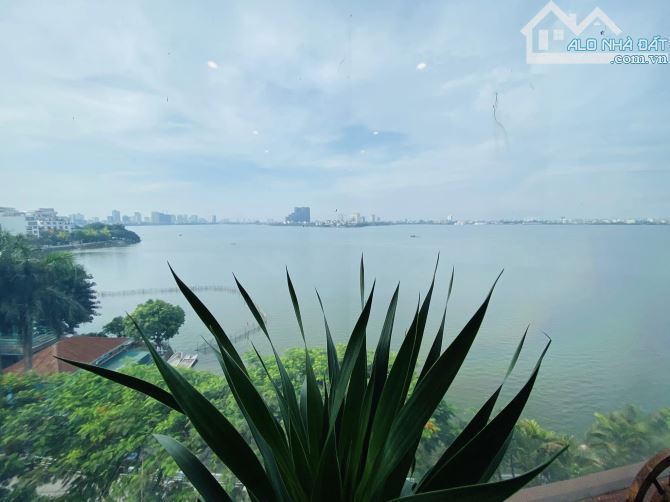 Bán nhà mặt phố Trích Sài, view Hồ Tây, 7T, thang máy, Kd, 60m², 31 tỷ.