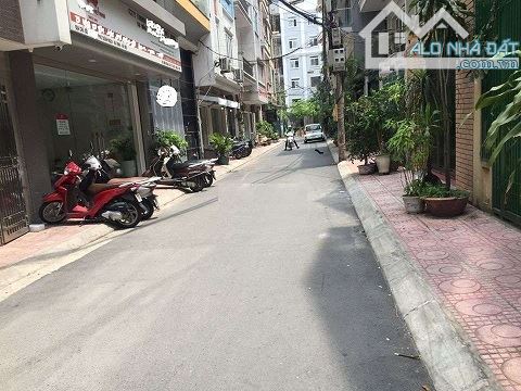 Nhà ngõ 9 phố Trần Quốc Hoàn. Diện tích 50m2 x 5 tầng ngõ rộng làm Vp, Lớp học, Kd online - 1