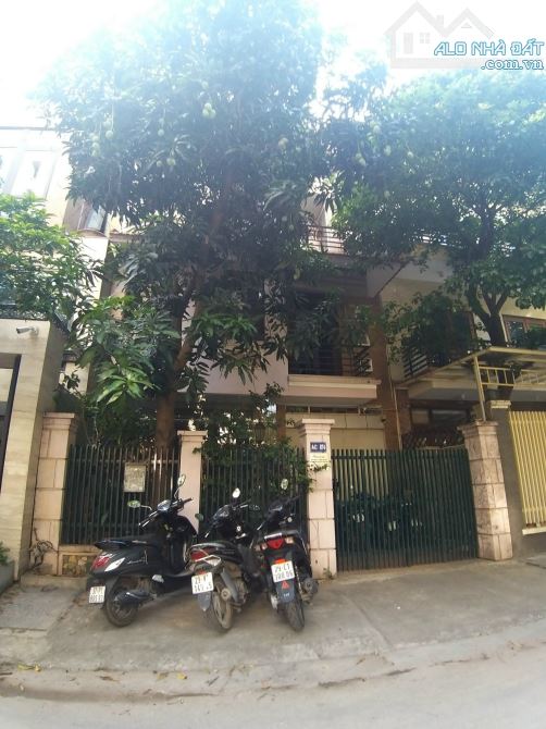 Cho thuê ( biệt thự) khu cực hot Mễ Trì Thượng, dt 150m2, 4 tầng,mt 7m,Giá 30tr/th.