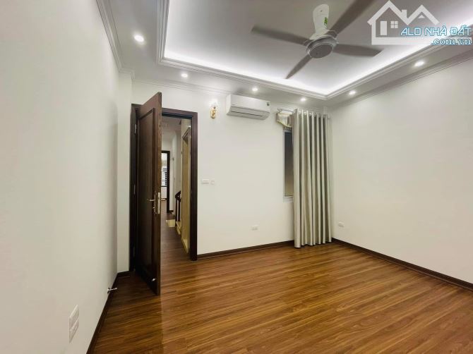 Bán PL vip Nguyễn Thị Định, TT Cầu Giấy 55m2*5T, ngõ thông, vỉa hè, ôtô tránh, kinh doanh