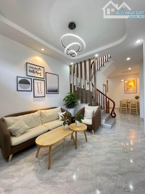 Bán nhà 5 tầng khu phân lô QĐ Hoàng Văn Thái Dt 38m2 Mt 4m Giá 4,5 tỷ - 1