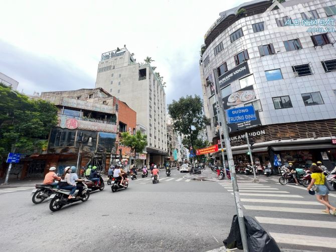 Cho thuê nhà GÓC 2MT 190-192-192A Lý Tự Trọng, Phường Bến Thành, Quận 1, Hồ Chí Minh - 2