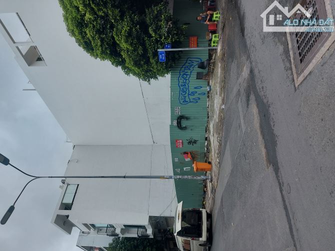 Bán đất lô góc mặt tiền Hoa Lan ngay Đường Phan Xích Long, 200m2 giá 49 tỷ TL