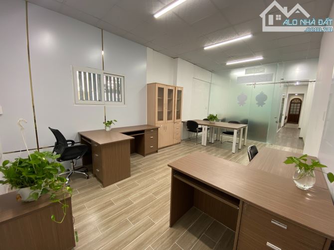 Cho thuê văn phòng đầy đủ dịch vụ, nội thất giá rẻ tại Quận 1