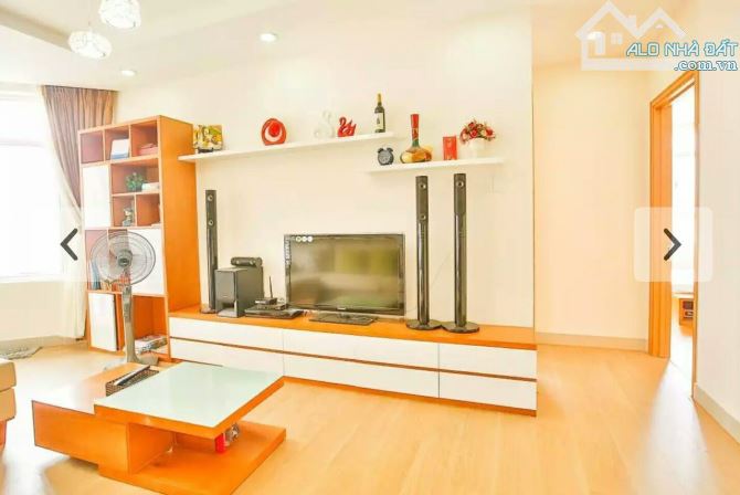 Chủ cần bán gấp căn 102m2 có thể ngăn 3PN, có sẵn suất đậu oto, giá 4.5 tỷ full nt