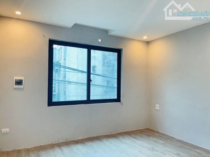 Nhà mặt ngõ 31m2 x 2 tầng, ô tô đỗ cửa - kinh doanh bất chấp mọi ngành nghề! - 1