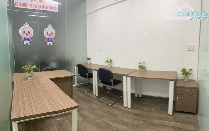Cho thuê văn phòng đầy đủ dịch vụ, nội thất giá rẻ tại Quận 1 - 2