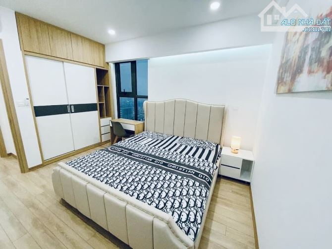 Nhà mình thiện chí cần bán gấp căn 2 ngủ CHCC Sky Park Residence - 3