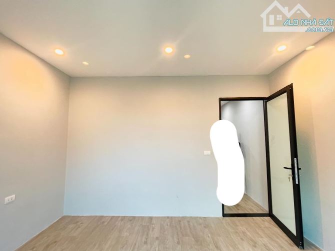 Nhà mặt ngõ 31m2 x 2 tầng, ô tô đỗ cửa - kinh doanh bất chấp mọi ngành nghề! - 3