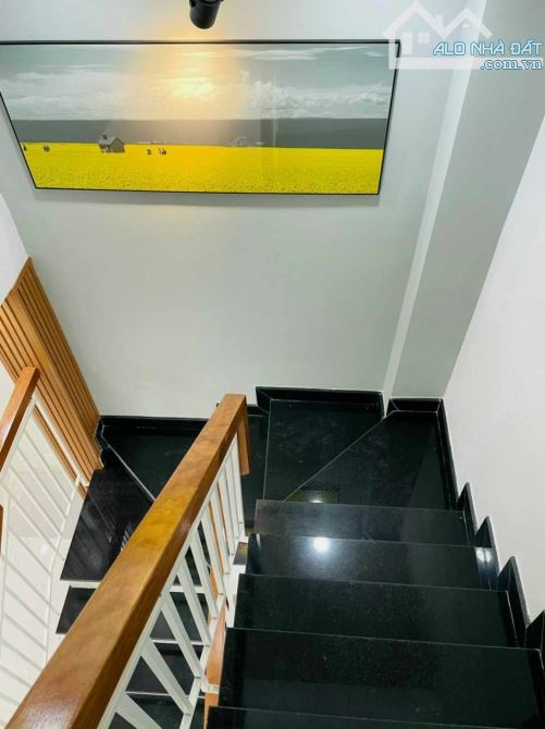Bán Rẻ Nhà Đẹp 2 Tầng Hẻm Ô tô Nguyễn Sỹ Sách Tân Bình,62m2,Ngang 4m, Vuông Nhỉnh 5 tỷ - 1