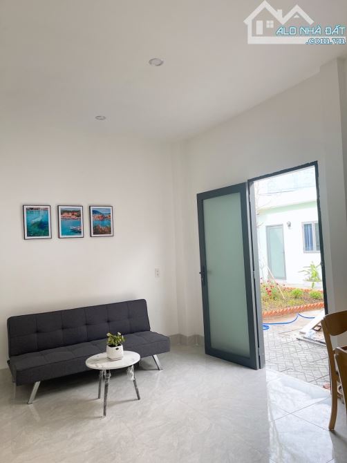 Cho thuê minihouse Văn Hoá Tây Đô Cần Thơ, 30m2, full nội thất, mới, không ngập, đậu oto - 10