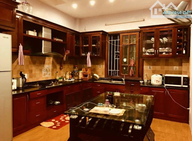 BÁN GẤP NHÀ ĐẸP NGÕ 35 CÁT LINH DT54m MẶT Ô TÔ TIỀN ĐẸP, VỈA HÈ KINH DOANH - 1