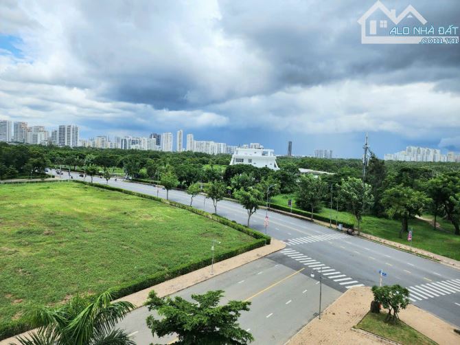 Cho thuê căn hộ The Panorama, DT 166m2, view hai mặt, full nội thất mới cao cấp,