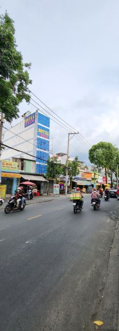 Bán khách sạn MT Phạm Văn Chiêu f16 5 lầu 16p cao cấp