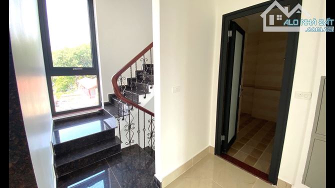 Cho thuê LK khu 90 Nguyễn Tuân-Thanh Xuân,có thang máy DT 80m2,4 tầng,mt mt 6m,Giá 35TR/TH - 2